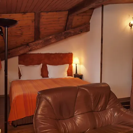 ホテル Momini Dvori Boutique 3*