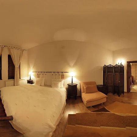 Отель Momini Dvori Boutique