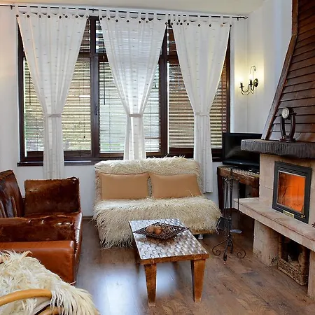 Отель Momini Dvori Boutique