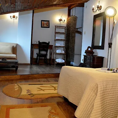 Momini Dvori Boutique