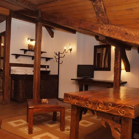 호텔 Momini Dvori Boutique 3*