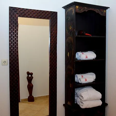 Momini Dvori Boutique