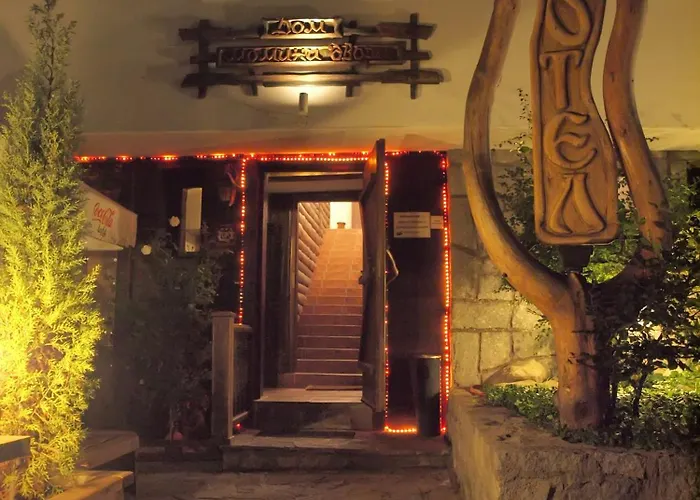 Momini Dvori Boutique מלון בנסקו