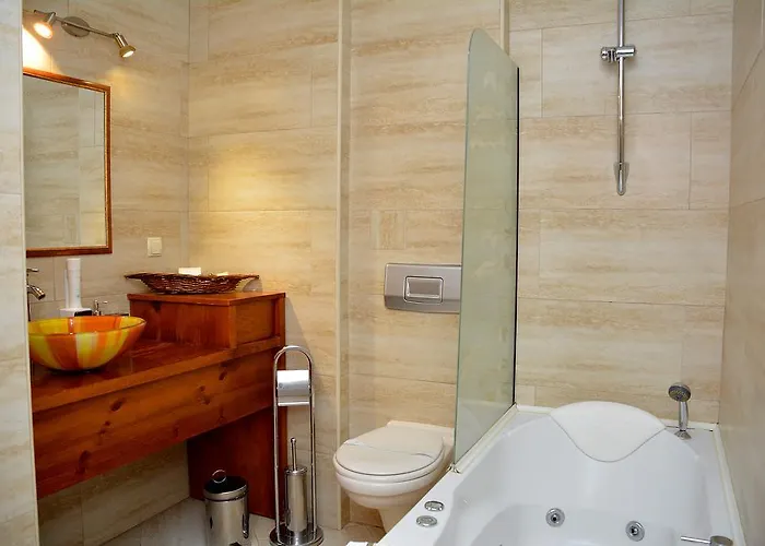 Momini Dvori Boutique מלון 3*