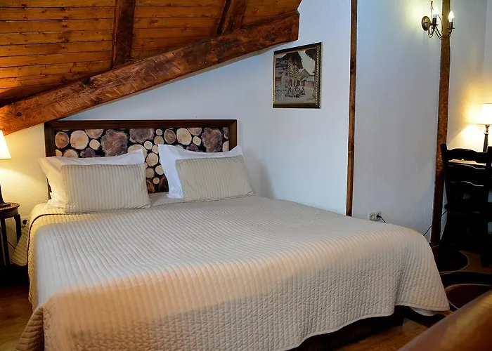 מלון Momini Dvori Boutique