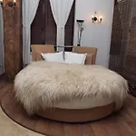 Momini Dvori Boutique Bansko