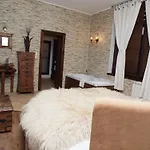 Momini Dvori Boutique Hotel 3*