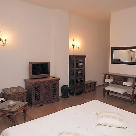 Momini Dvori Boutique 3*