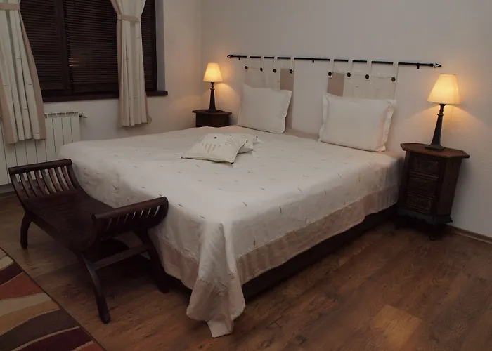 Momini Dvori Boutique