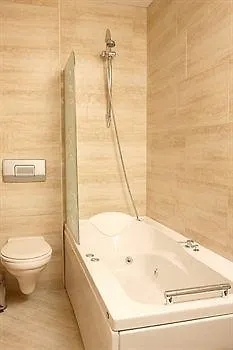 Momini Dvori Boutique